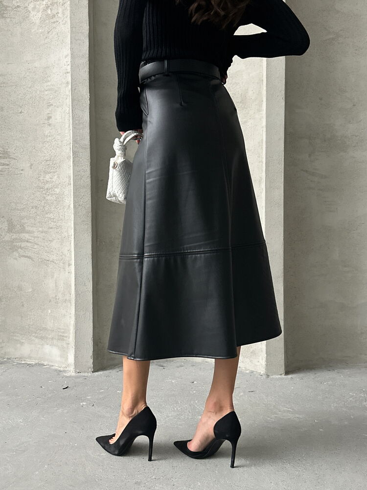 Leather belted skirt