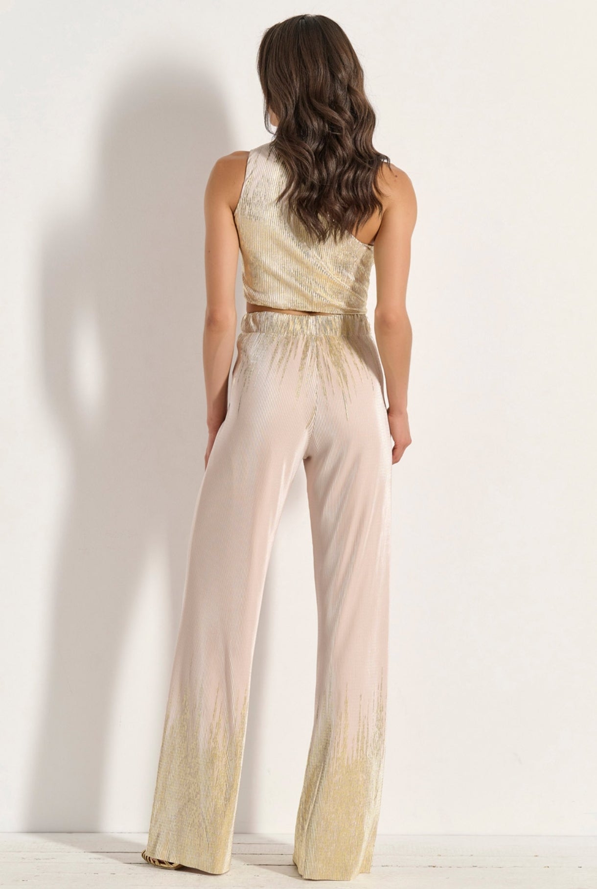 Wide-leg trousers