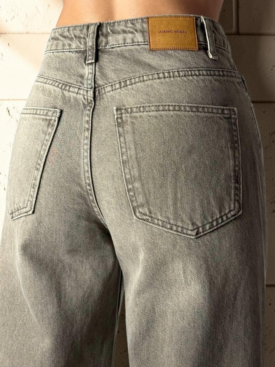 High Waist Loose Fit Jeans