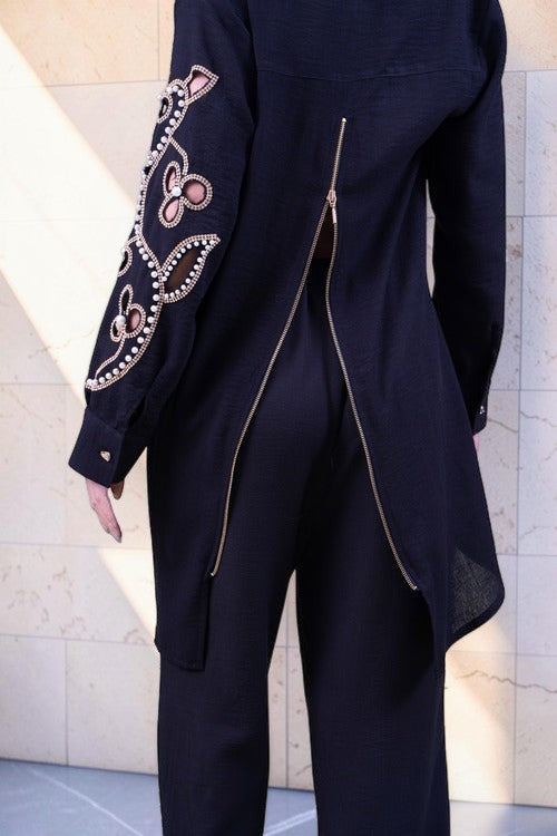Wide Shirt cut out and pearls