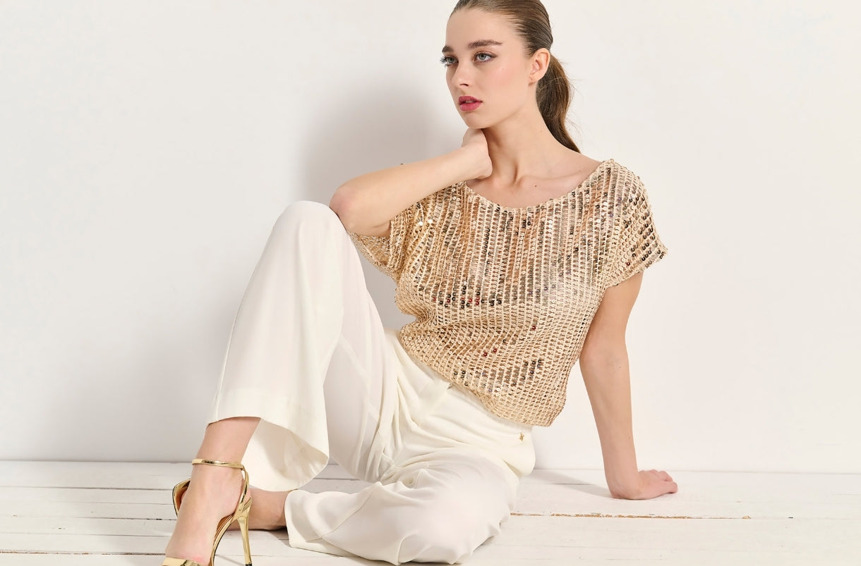 Wide-leg trousers